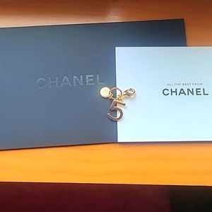 Chanel N° 5 necklace/bracelet gold charm w/ card and envelope